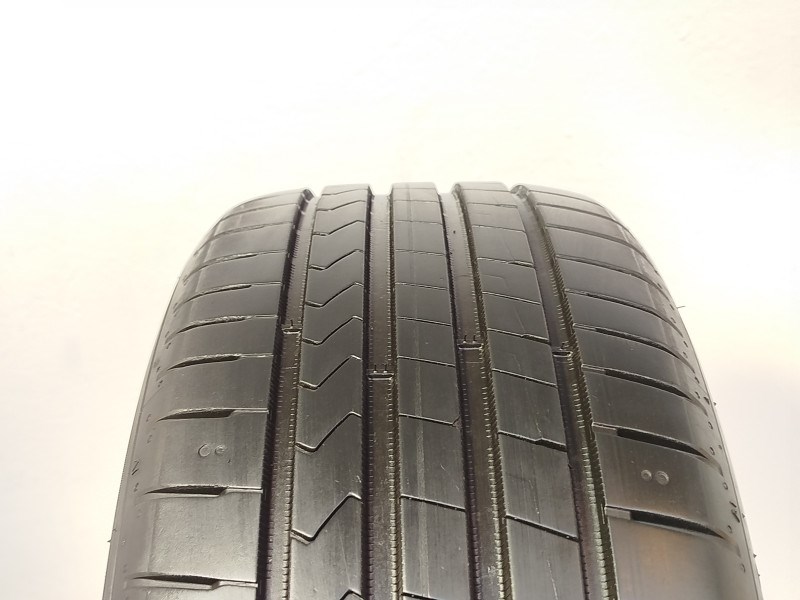 Hankook K135 Ventus Prime 4 215/55 R16  1. kép