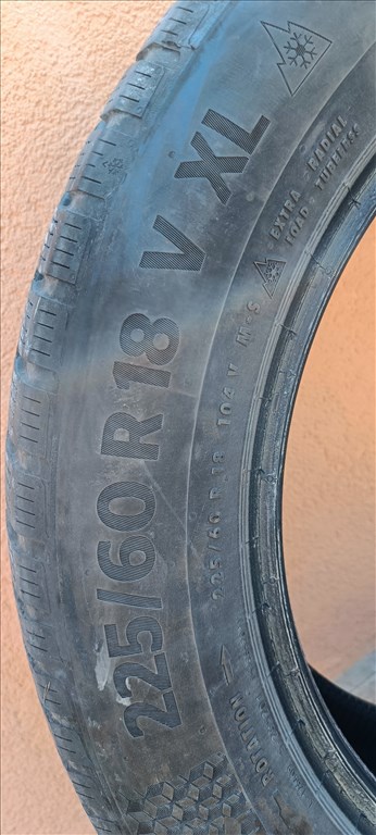  225/6018" használt Continental téli gumi gumi 1. kép