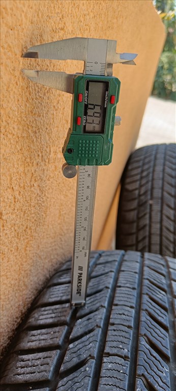  225/6018" használt Continental téli gumi gumi 2. kép