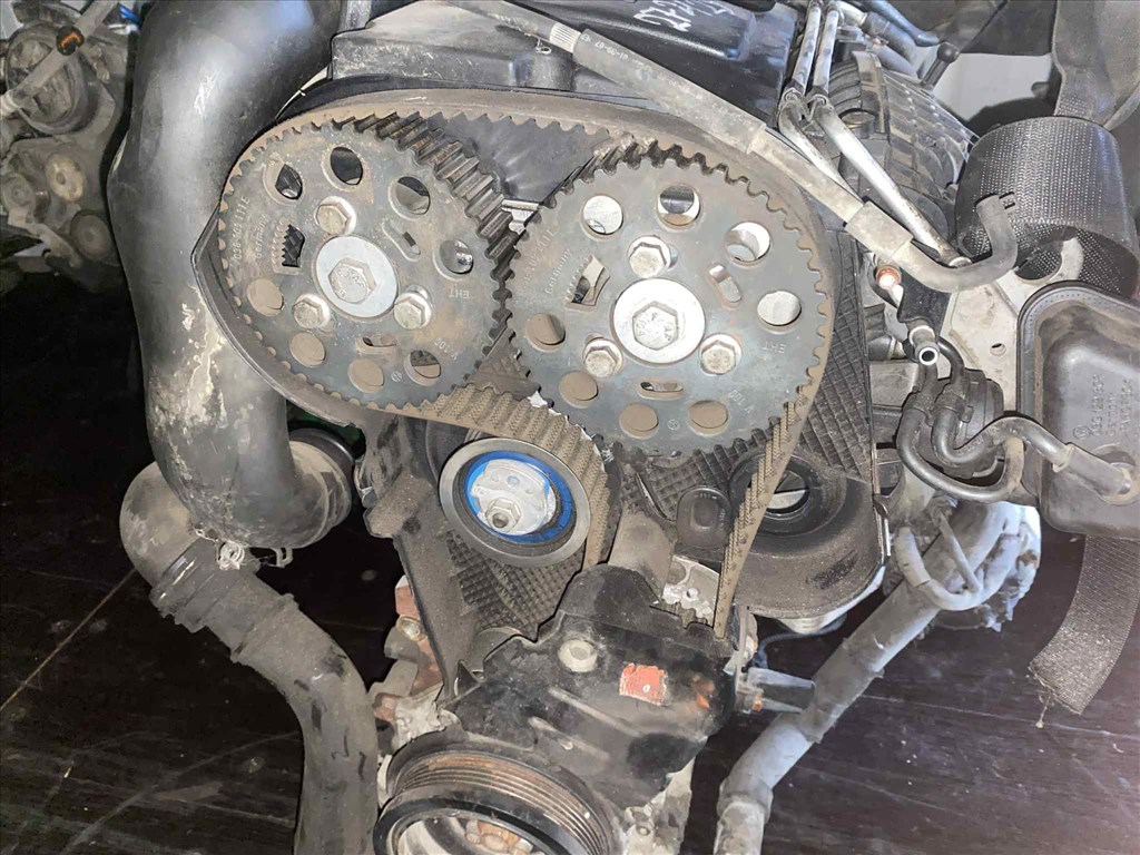 BKP komplett motor vagy fűzött, porlasztók 03G 130 073 S bkp03g130073s bkp281317 2. kép