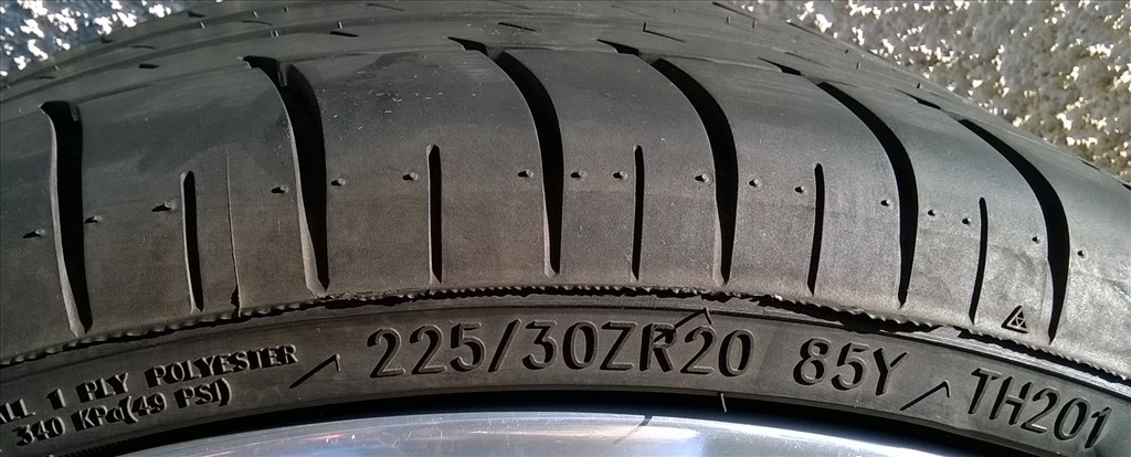  Eladó 4db 20-as 5x112-es BMW i8 Magnézium felni 225/30ZR20 nyári gumival 8. kép