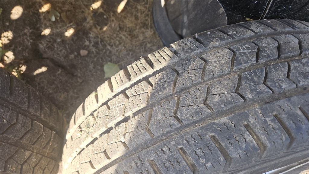  5x114.3 lyukosztású 15" használt (gyári felni) lemezfelni,  5. kép