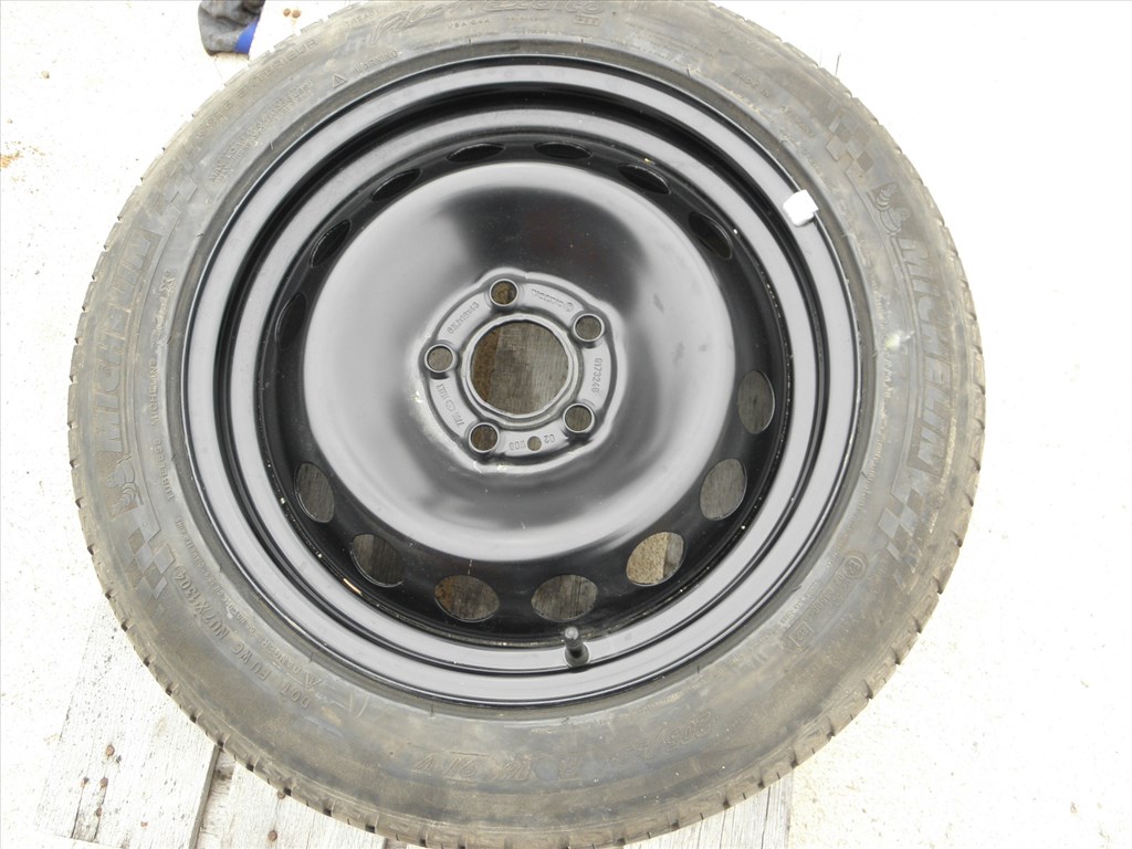 Volvo 1db R16 lemezfelni, pótkerék volt, 5x108 1. kép