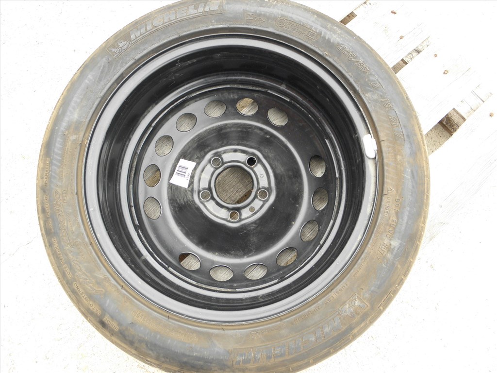 Volvo 1db R16 lemezfelni, pótkerék volt, 5x108 3. kép