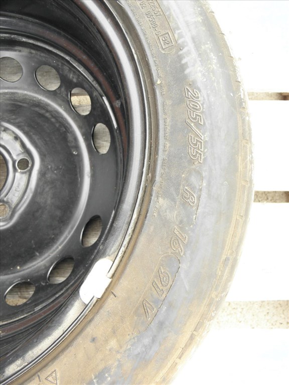 Volvo 1db R16 lemezfelni, pótkerék volt, 5x108 4. kép