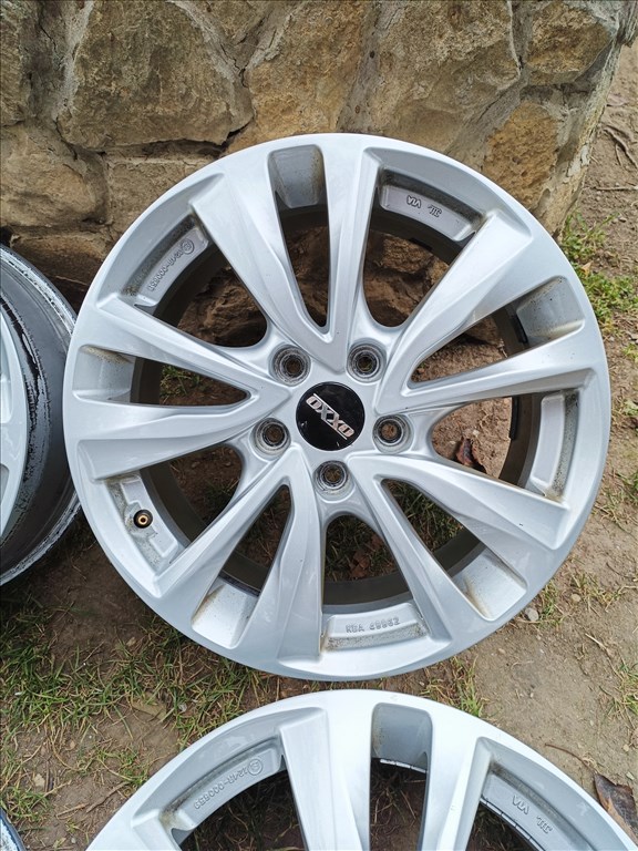  5x114.3 lyukosztású 7J 17" újszerű Hyundai, Kia, Mazda alufelni 5. kép