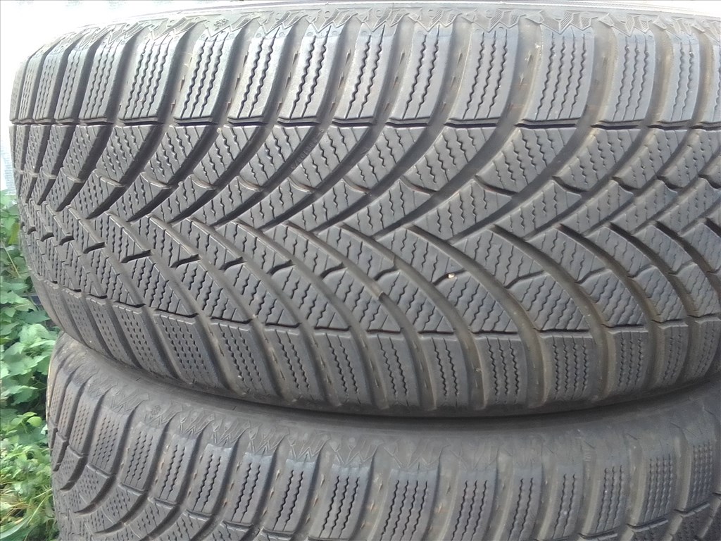  215/55R17 XL Semperit Speed-grip5 téli gumi 2 db 1. kép