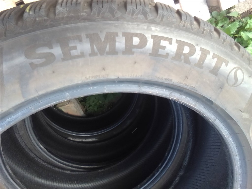  215/55R17 XL Semperit Speed-grip5 téli gumi 2 db 4. kép