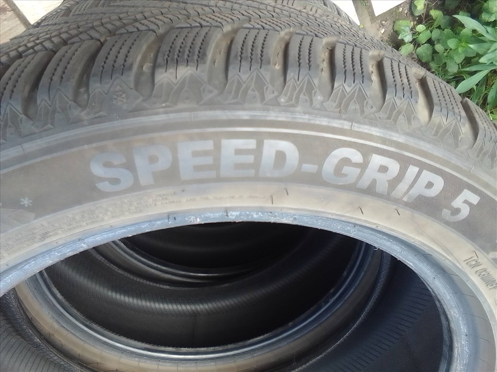  215/55R17 XL Semperit Speed-grip5 téli gumi 2 db 5. kép