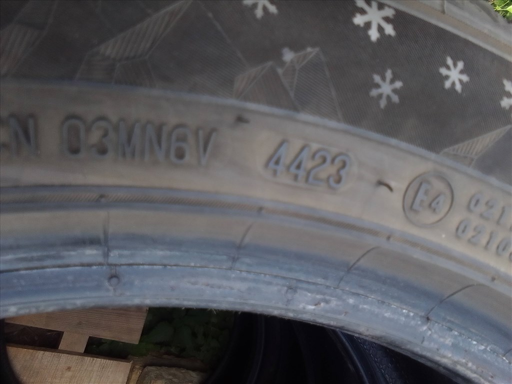  215/55R17 XL Semperit Speed-grip5 téli gumi 2 db 6. kép