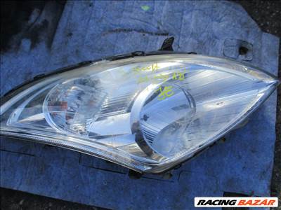 Suzuki Swift VI első lámpa fényszóró jobb