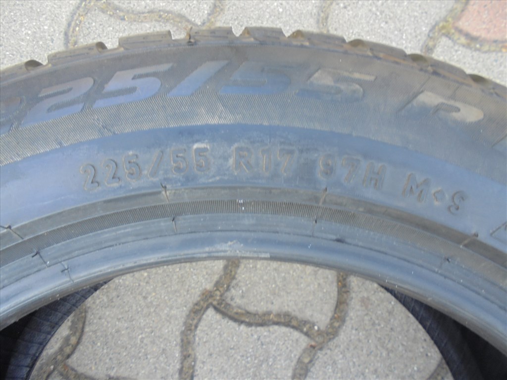 Új 225/55 R17" 2021-es Pirelli téli gumi eladó 3. kép