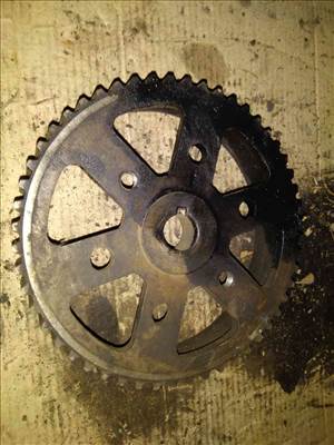 Nissan Terrano Adagolókerék