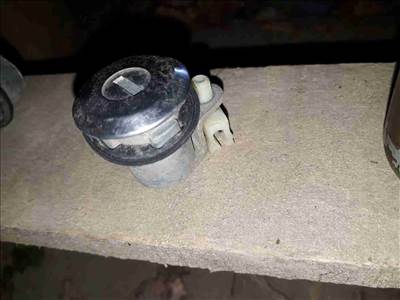 Suzuki Samurai SJ413 Zárbetét