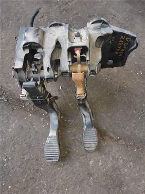 Opel Corsa D Pedálsor: Kuplung + Fék