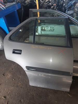 Suzuki Swift II 96-03 Jobb Hátsó Ajtó