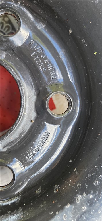  18" újszerű (gyári felni) lemezfelni, rajta 125/70 újszerű Continental nyári gumi gumi  1. kép