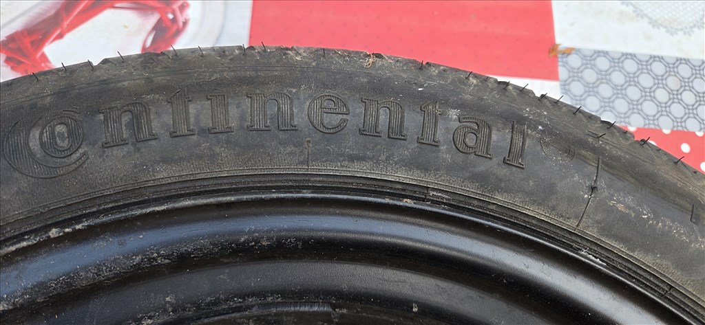  18" újszerű (gyári felni) lemezfelni, rajta 125/70 újszerű Continental nyári gumi gumi  3. kép
