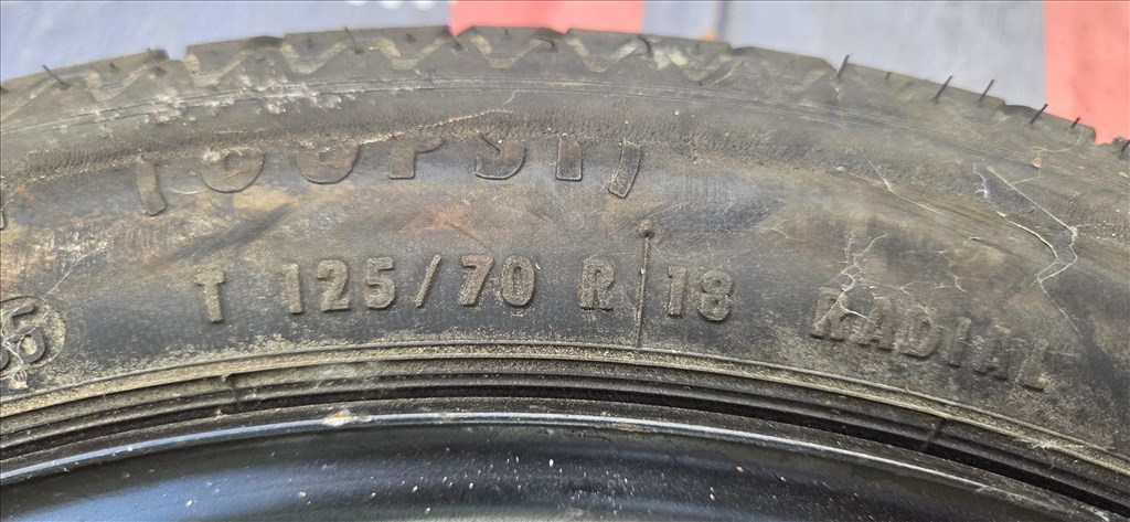  18" újszerű (gyári felni) lemezfelni, rajta 125/70 újszerű Continental nyári gumi gumi  4. kép