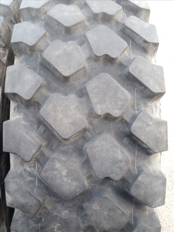 használt 14.00 R20 Michelin XZL 1400 r20 1400R20 1400x20 14.00 20 3. kép