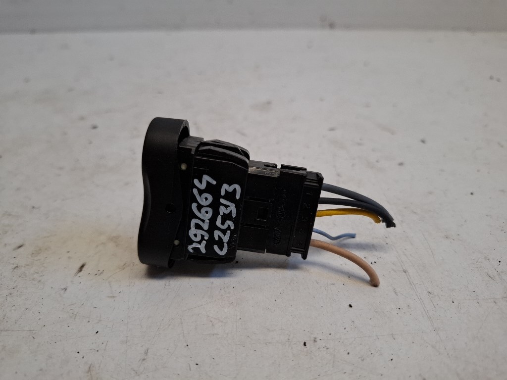 Dacia duster (HS) jobb elsõ ablakemelõ kapcsoló 2. kép