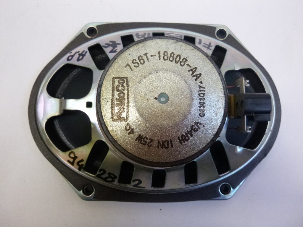 Ford Fiesta jobb elsõ hangszóró 7S6T18808AA 2. kép