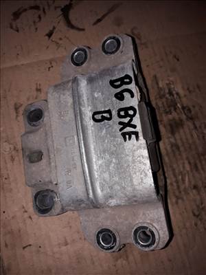 Volkswagen Passat B6 Bal Motortartó Bak