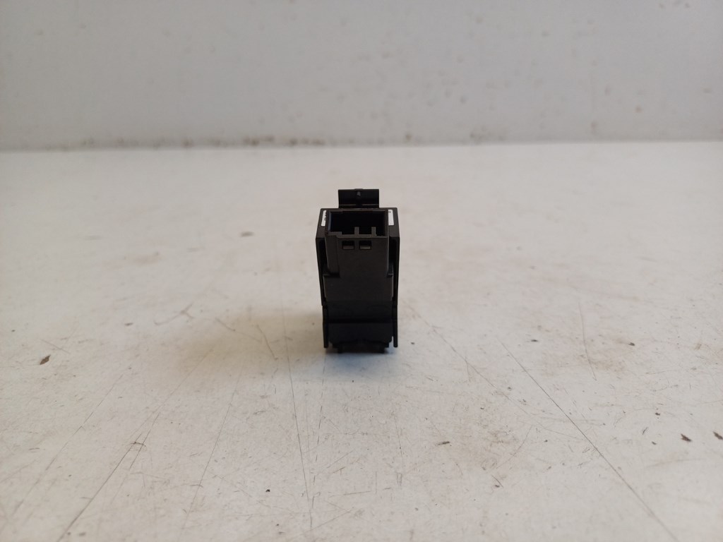 Land Rover Evoque (L551) jobb hátsó ablakemelõ kapcsoló FK7214717AB 2. kép