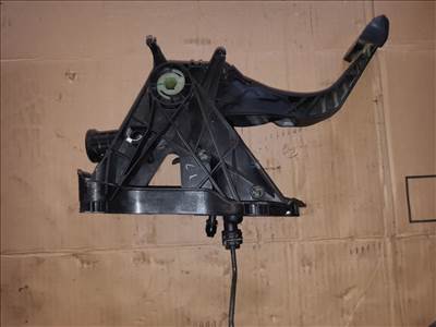 Volkswagen Golf VII Kuplung Pedál