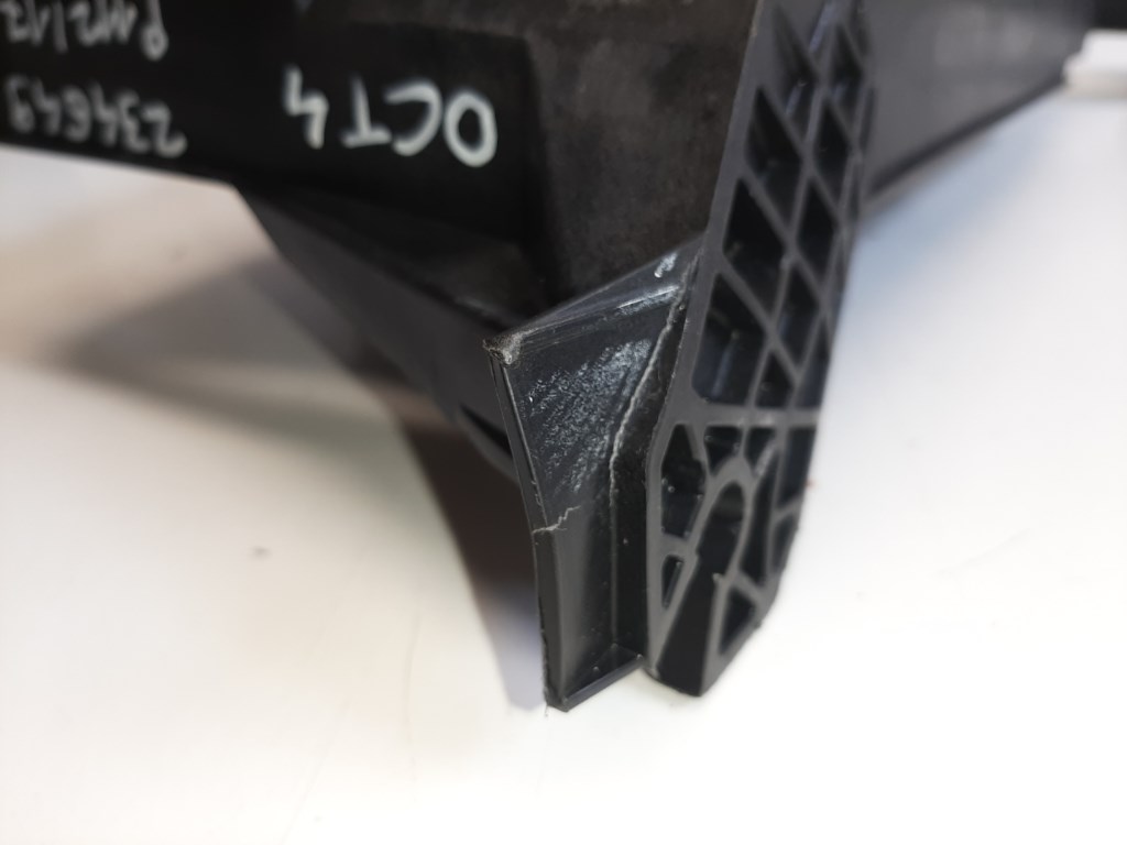 Skoda Octavia (NX) akkumlátor tartó 5WA915331 3. kép