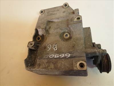 Volkswagen Passat VI (B6 3B) klímakompresszortartóbak (klímakompresszor tartó) 038260885C