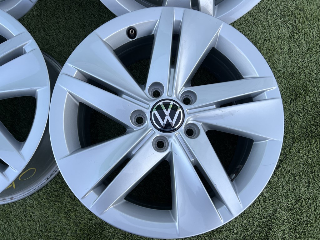 5x112 16" Volkswagen Golf  gyári alufelni 7Jx16h2 ET48 4. kép