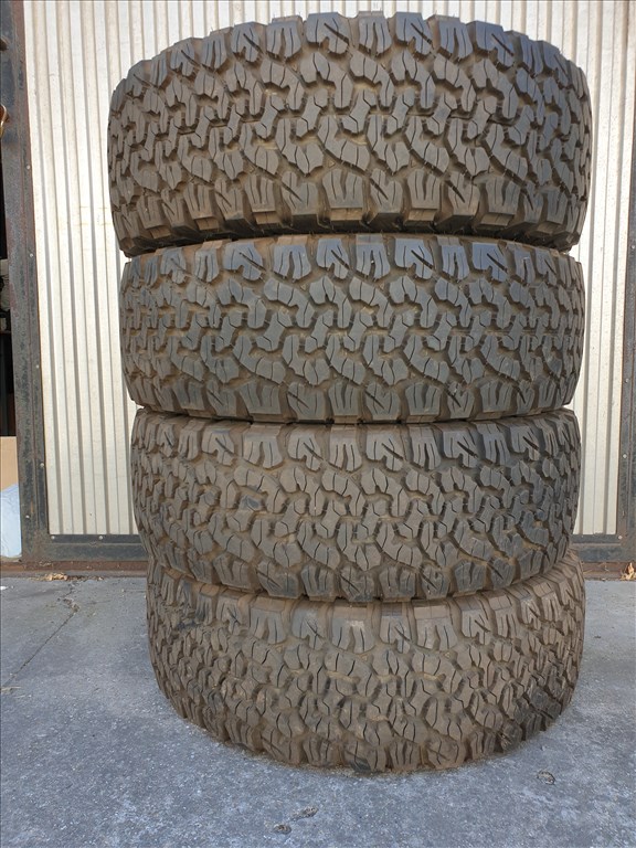  285/70 17 BF Goodrich All-Terrain T/A KO2 1. kép