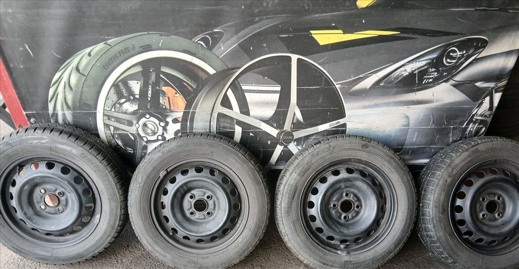  Yaris 4x100 15" lemezfelni, 175/65R15 használt Bridgestone téli gumi  2018 +tpms-szenzor 1. kép