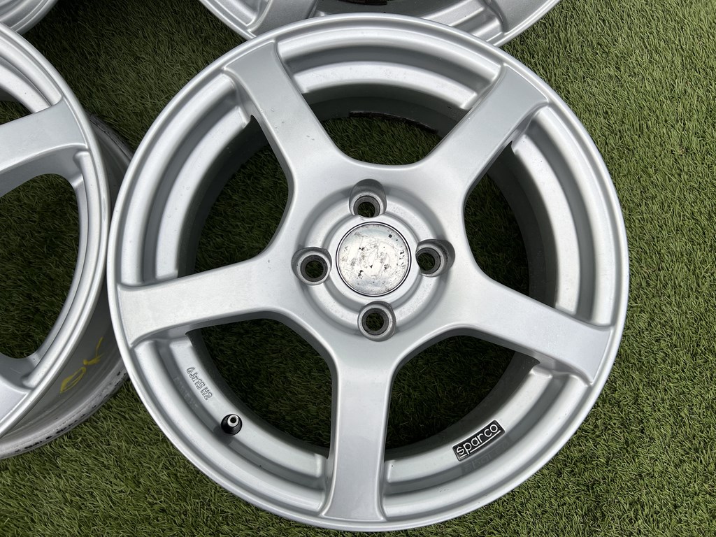 4x100 15" Sparco alufelni 6Jx15h2 ET35 4. kép