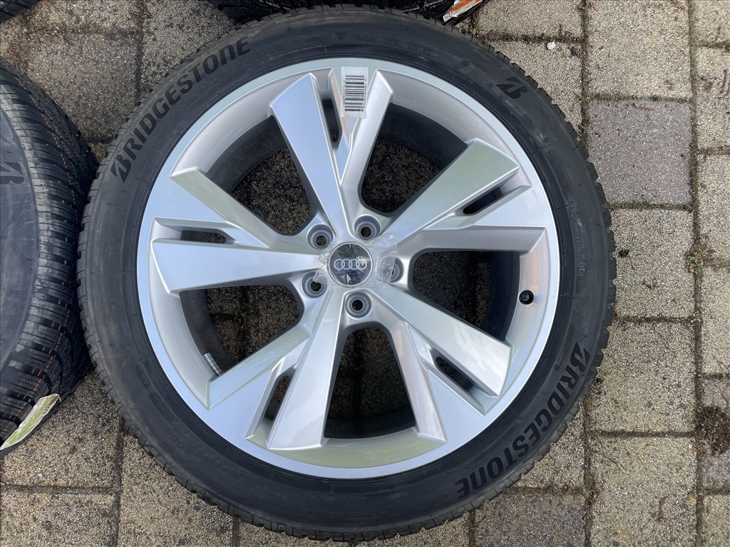 AUDI Q4 e-tron VOLKSWAGEN ID4 ID.4 ID5 ID.5 SKODA Enyaq 20” gyári vadonatúj téli alufelni garnitúra 3. kép