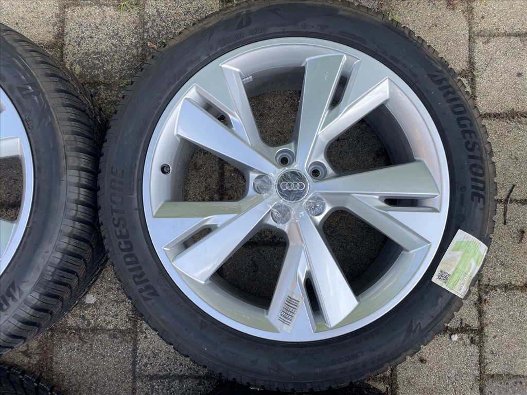 AUDI Q4 e-tron VOLKSWAGEN ID4 ID.4 ID5 ID.5 SKODA Enyaq 20” gyári vadonatúj téli alufelni garnitúra 4. kép