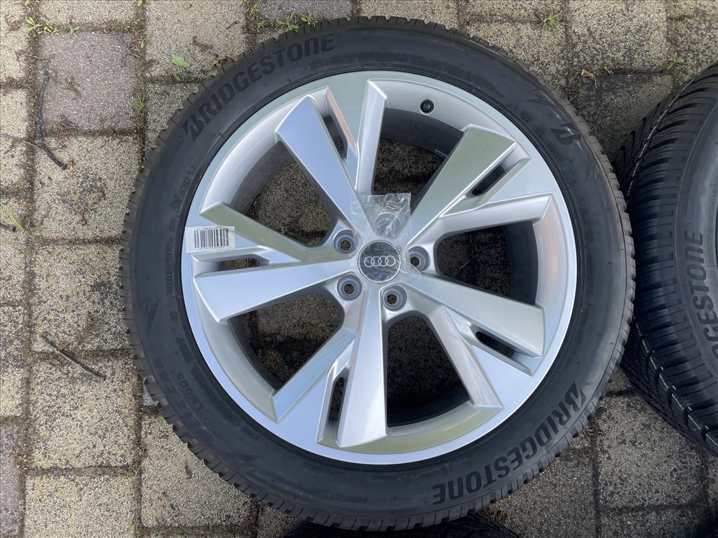 AUDI Q4 e-tron VOLKSWAGEN ID4 ID.4 ID5 ID.5 SKODA Enyaq 20” gyári vadonatúj téli alufelni garnitúra 5. kép