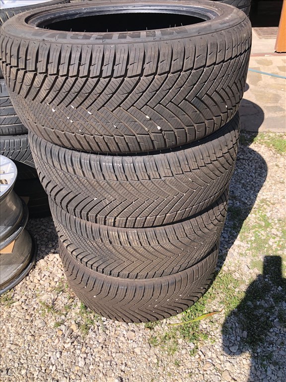 235 45 17 újszerű négyévszakos gumi 4db 235/45/17 3. kép