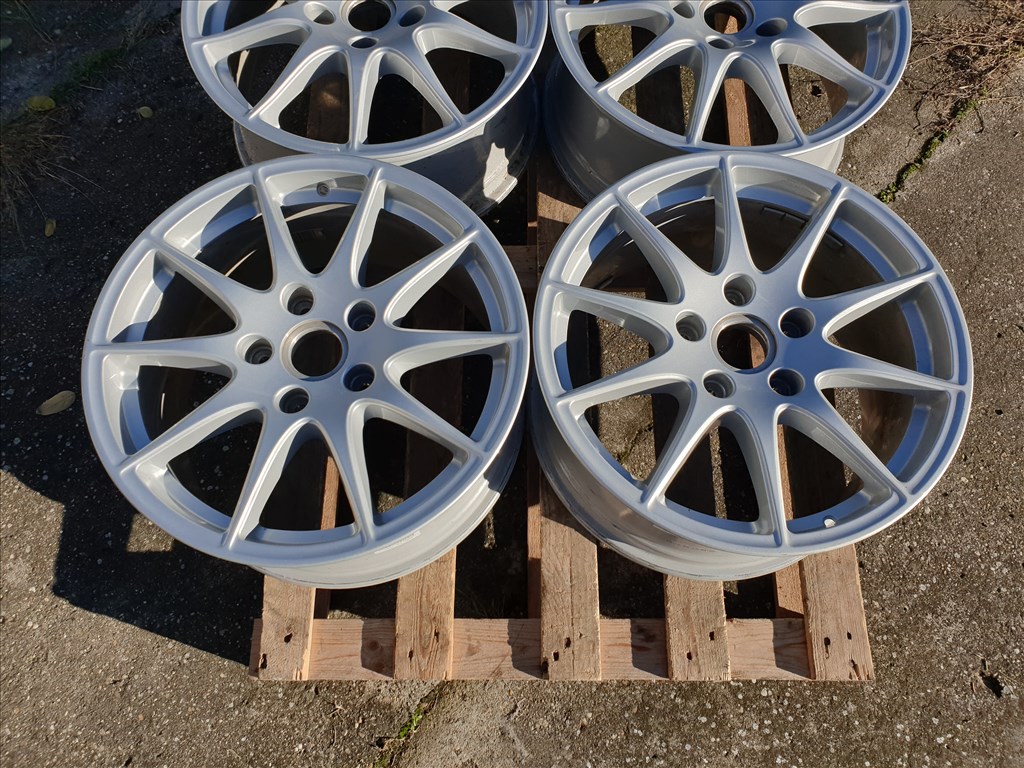 18" 5x130 Porsche Panamera S (2 széles) 2. kép