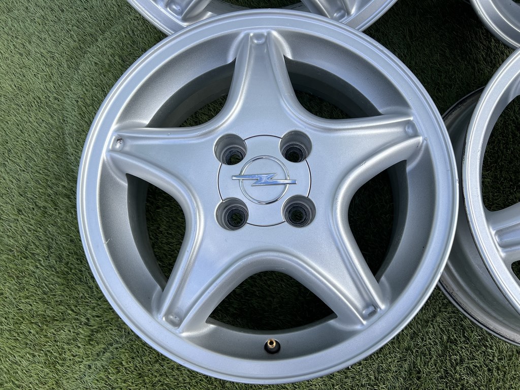 4x100 15" Opel gyári alufelni 6Jx15h2 ET49 3. kép