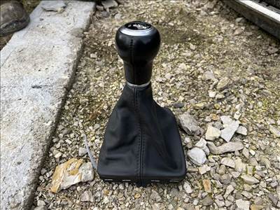 Audi A4 (B9 - 8W) Váltó gomb szoknyával