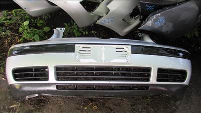 Volkswagen Golf IV 2003 első lökhárító (84.)