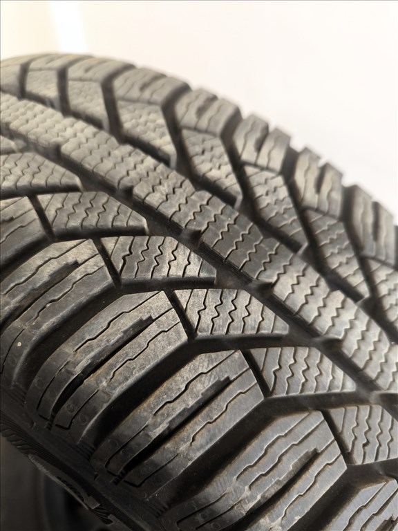  Lemezfelni 14"-os 4x100, gyári lemezfelni, rajta 175/70R14 újszerű Semperit Master G 2 téli gumi   3. kép