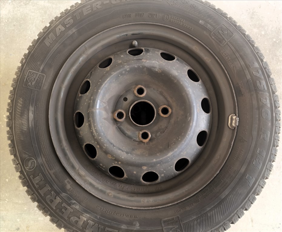  Lemezfelni 14"-os 4x100, gyári lemezfelni, rajta 175/70R14 újszerű Semperit Master G 2 téli gumi   11. kép