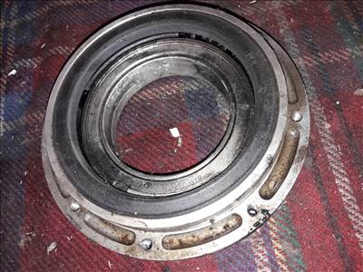 Opel Frontera A Szimering Tartó Ház