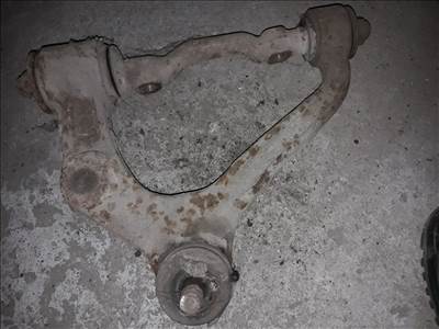 Toyota Hiace Bal Első Felső Lengőkar