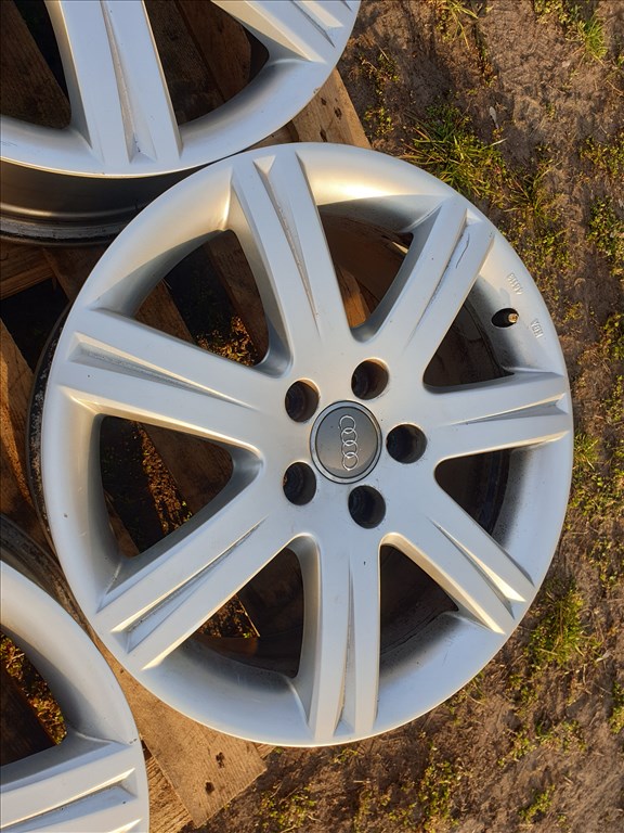 17" 5x112 Audi S-line 3. kép