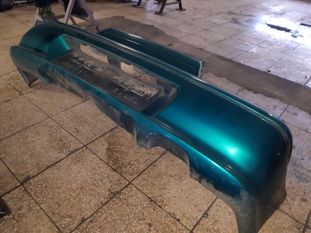 Suzuki Swift II 96-03 Hátsó Lökhárító 2. kép