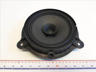 Nissan Navara jobb hátsó hangszóró 28156BR00A